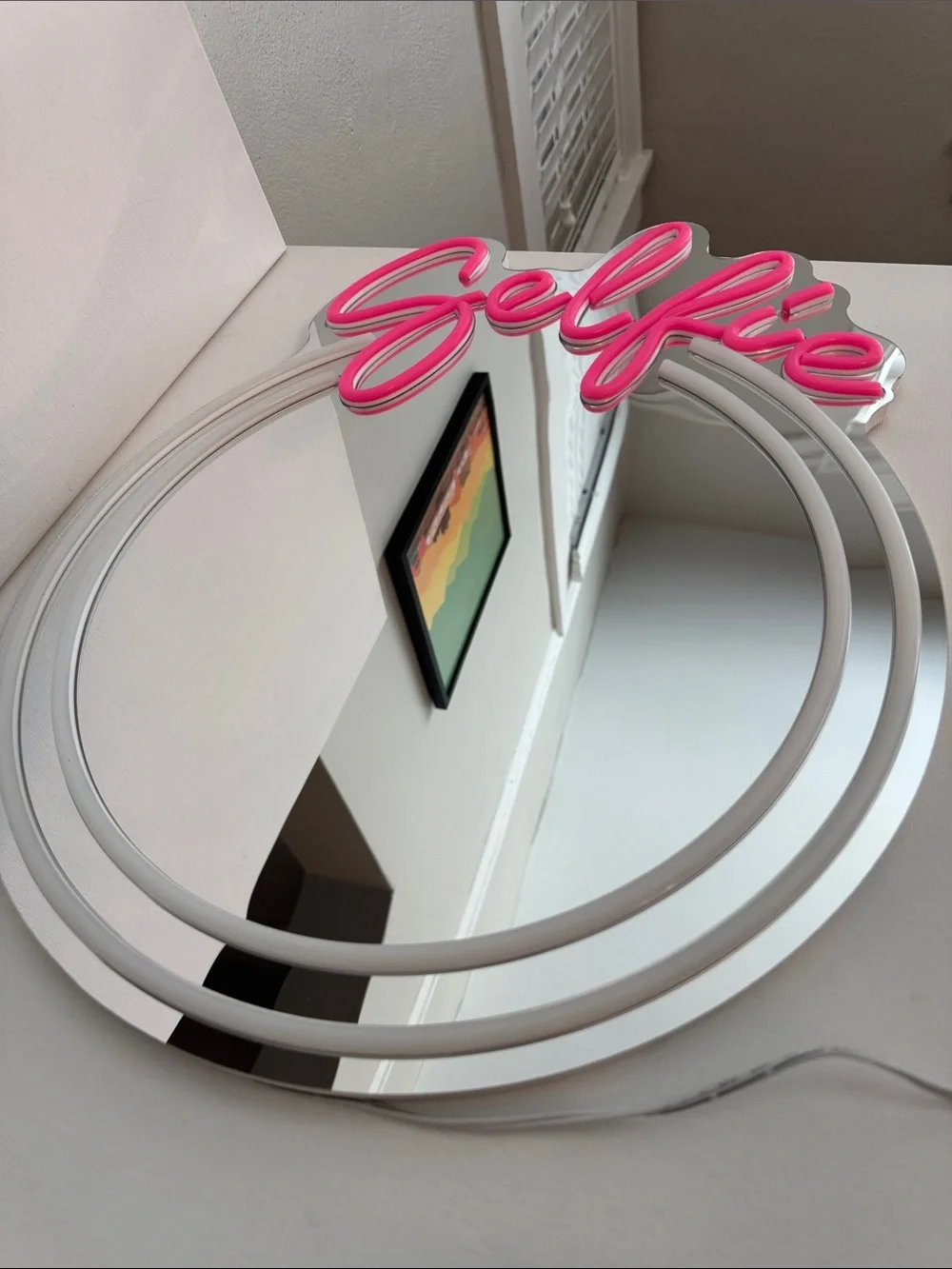 Selfie LED Neon Pink White Mirror